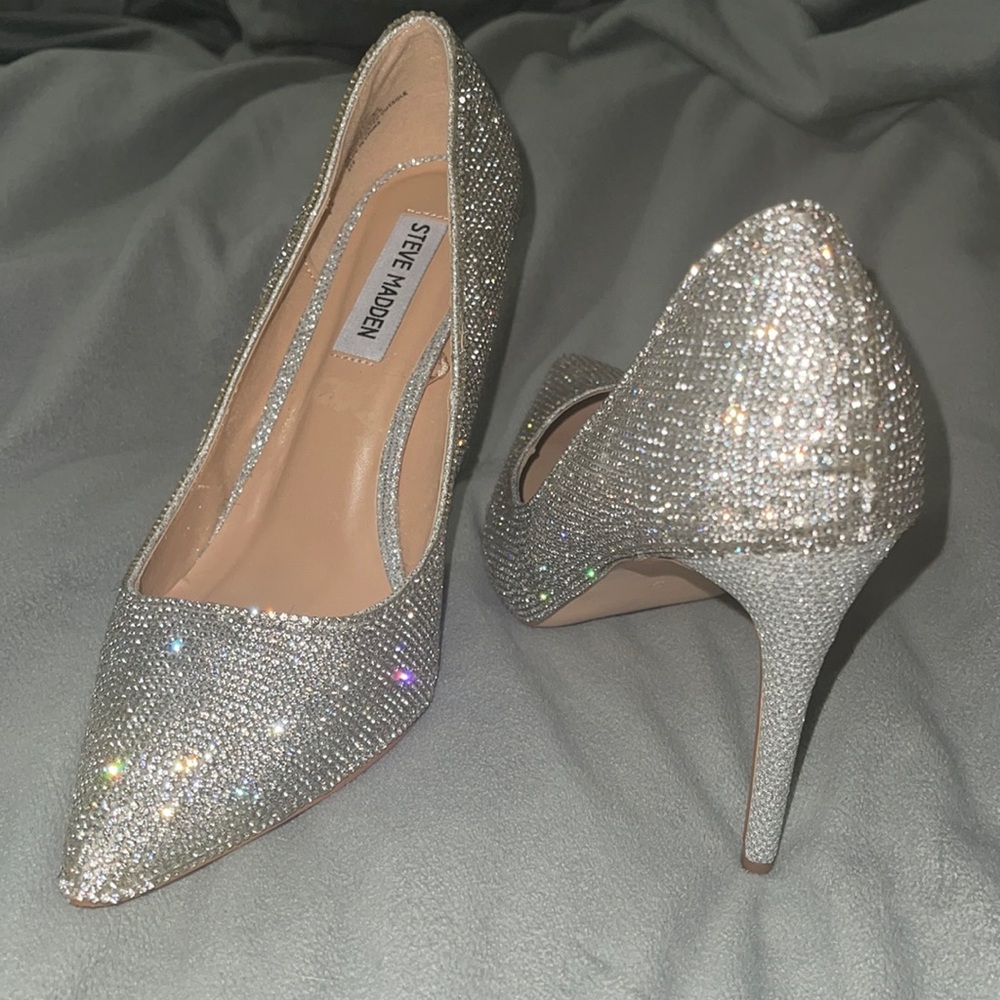Steve Madden “Alary” Rhinestone Stiletto Size 9